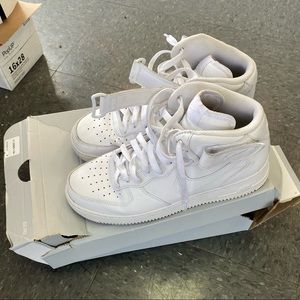 Air Force 1 Mid ‘07 White